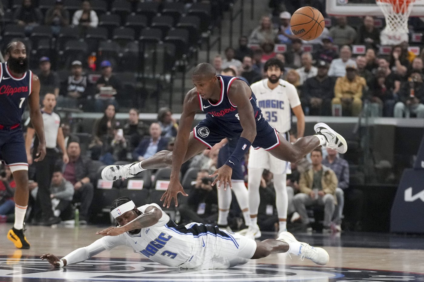Harden's 24 points lead Clippers over Magic 104-93, extending LA's home winning streak to 6 | iNFOnews.ca