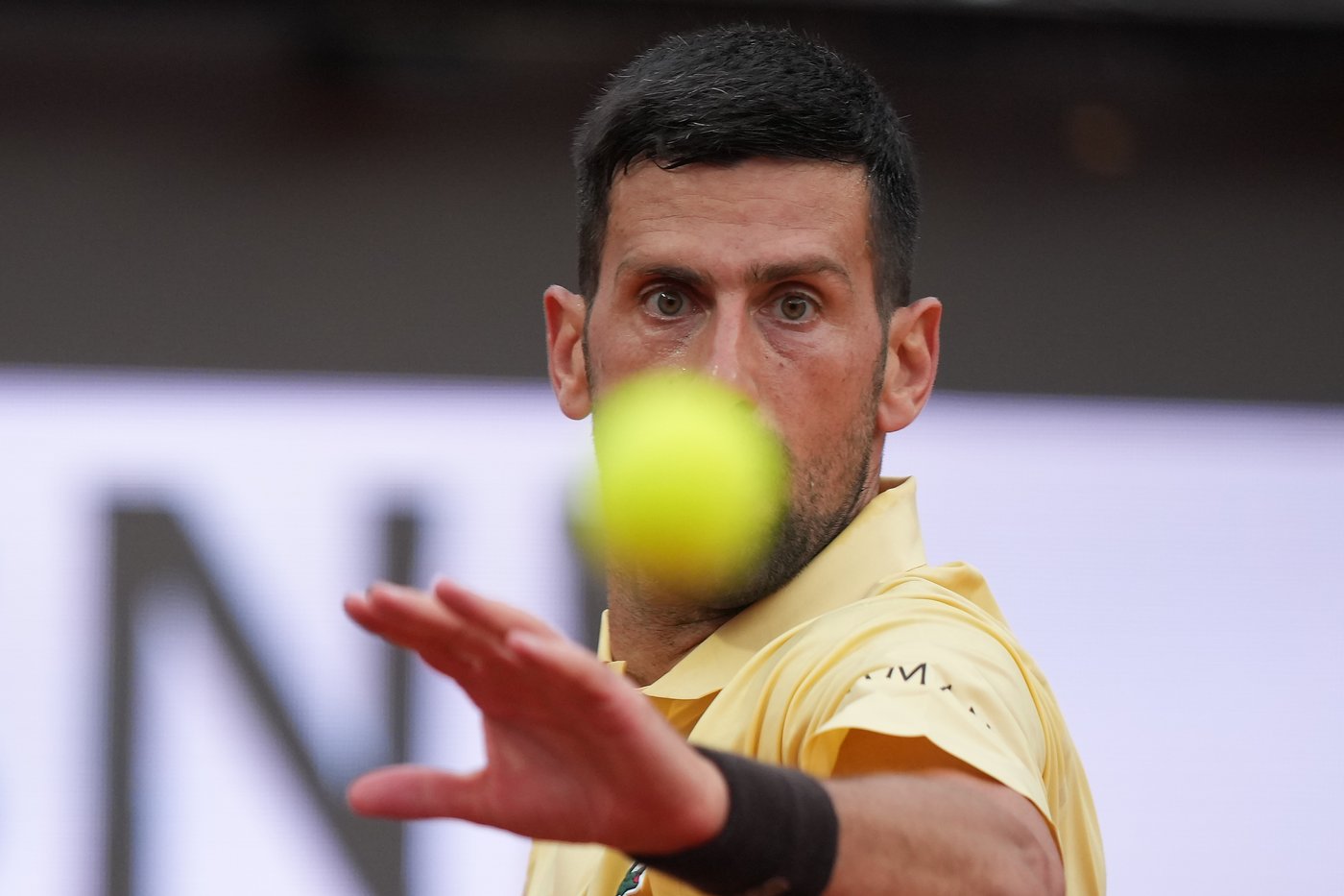 Djokovic beaten by a Croatian qualifier 18 years younger than him at the Italian Open | iNFOnews.ca