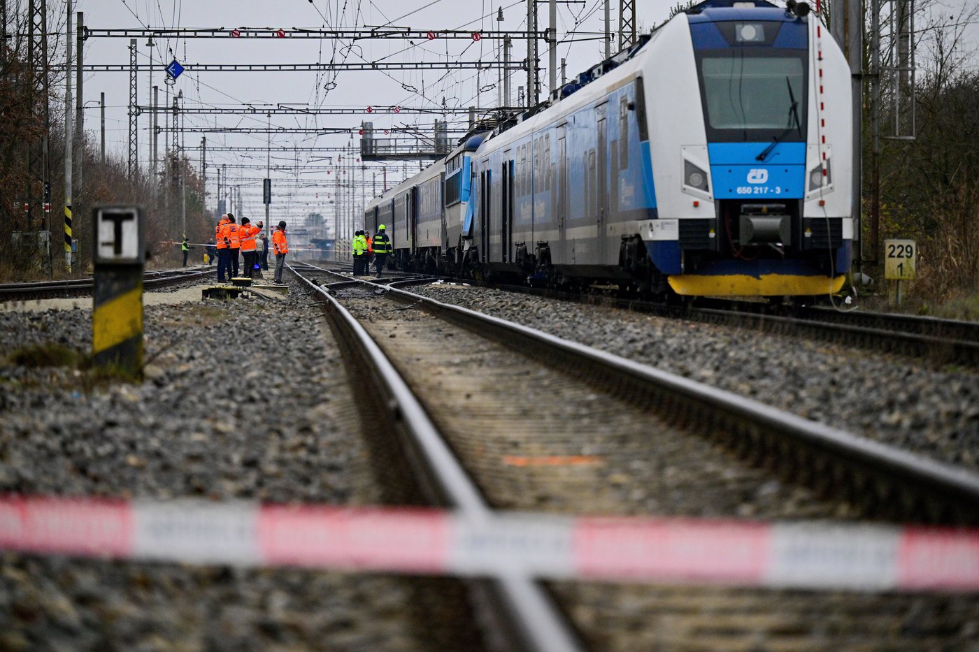 Trains collide in the Czech Republic, leaving dozens of people injured | iNFOnews.ca Trains collide in the Czech Republic, leaving dozens of people injured | iNFOnews.ca
