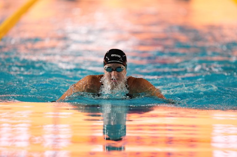 Kate Douglass blazes to 50 free world record in Pan Pacific prelims | iNFOnews.ca