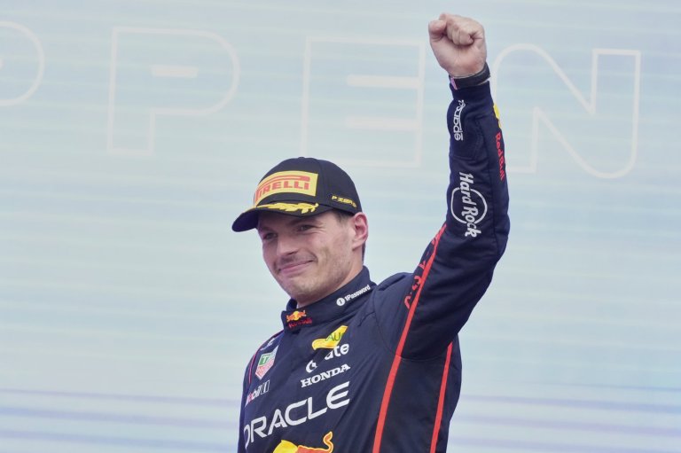 Max Verstappen has the momentum in the F1 title fight in Singapore as McLaren stumbles | iNFOnews.ca