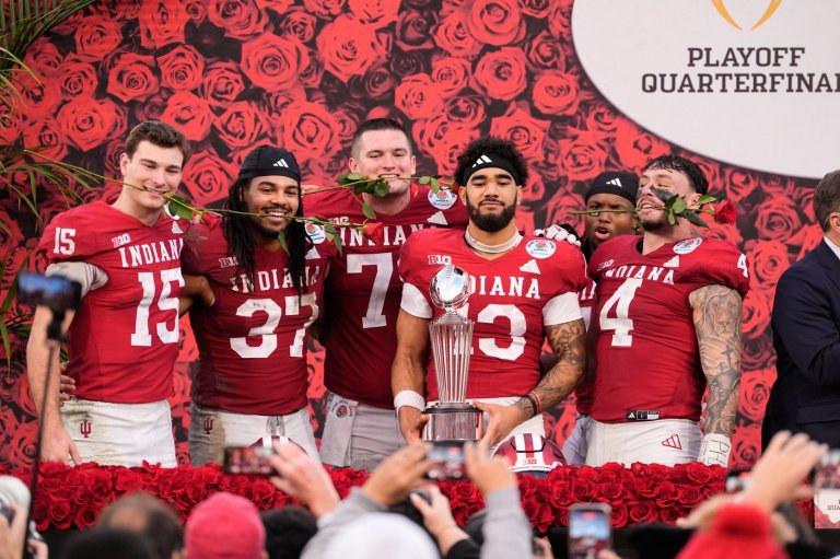 Indiana becomes 1st team to win a CFP game following a bye, ending 6-game losing streak | iNFOnews.ca