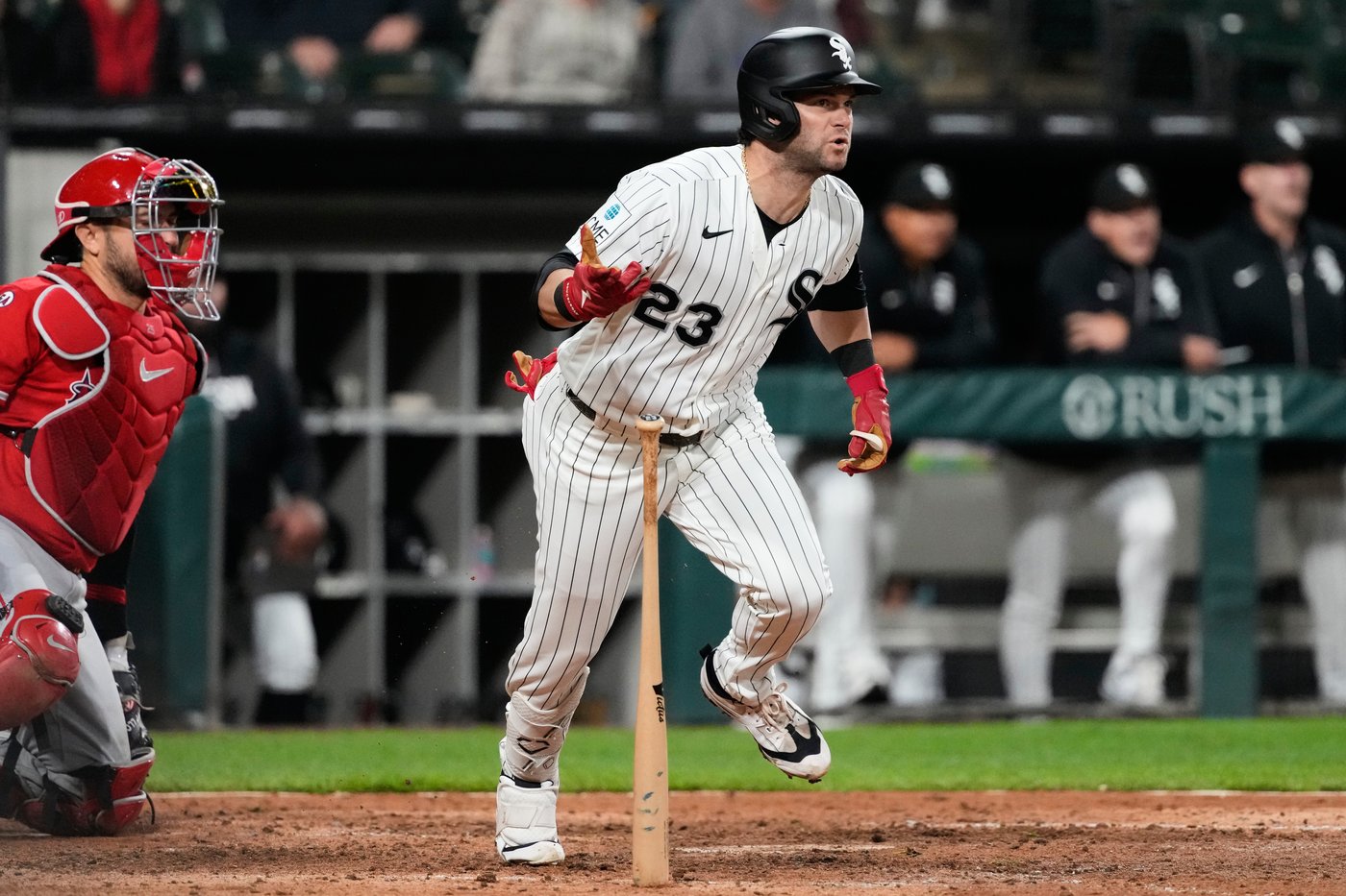 White Sox scratch Andrew Benintendi because of neck stiffness | iNFOnews.ca