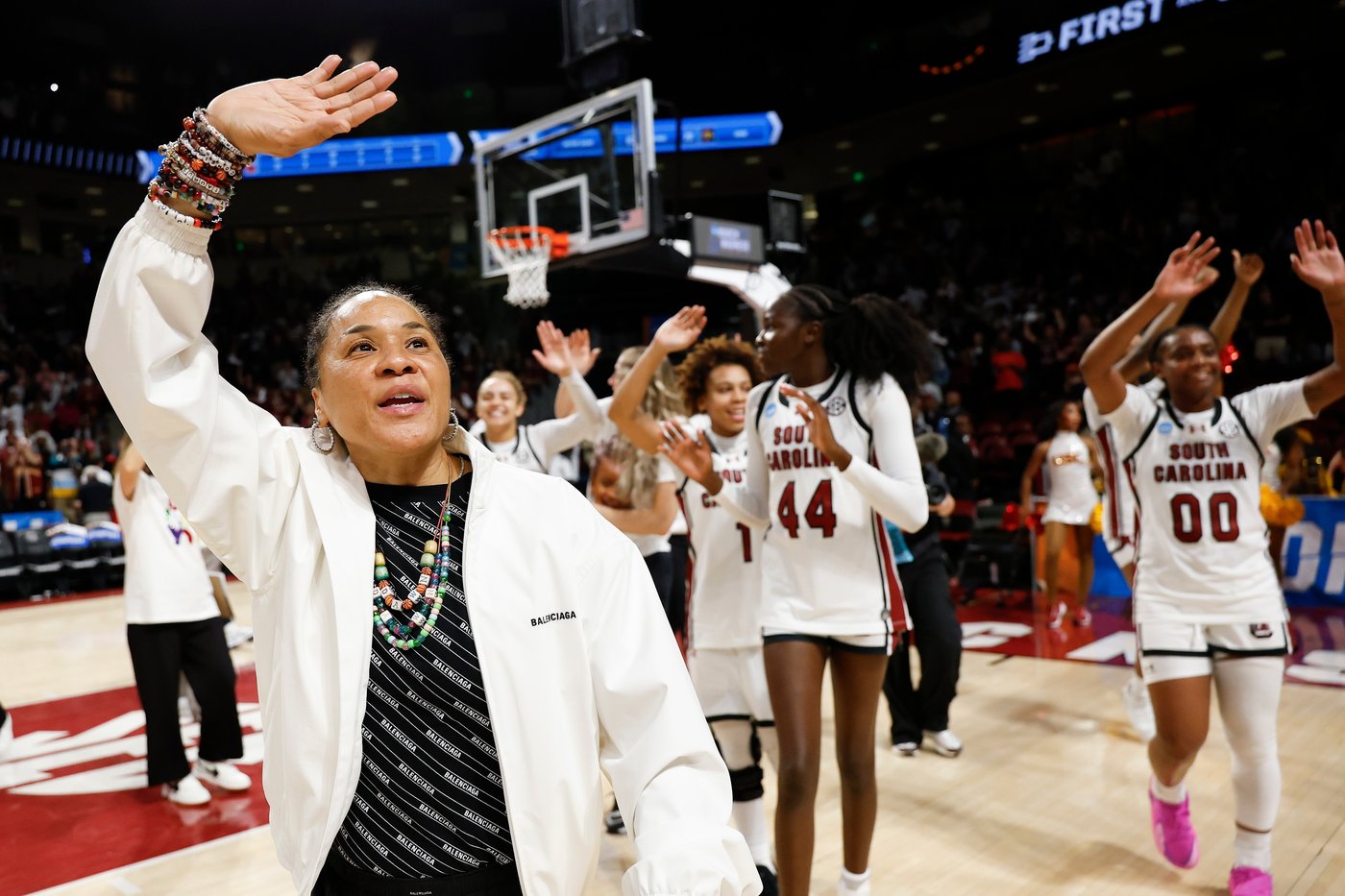 SEC surge takes over March Madness with 6 teams in Sweet 16, setting up conference showdowns | iNFOnews.ca