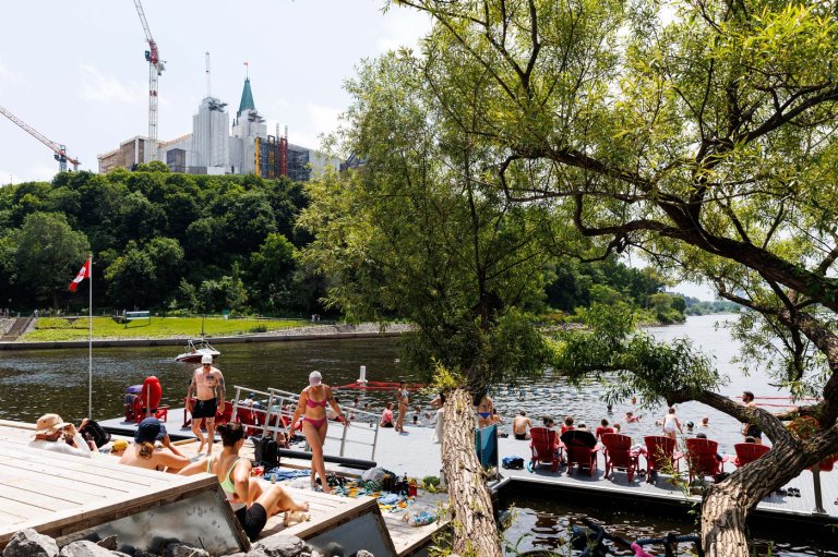 Heat wave gripping much of Ontario, Quebec tracks east to Maritime provinces | iNFOnews.ca