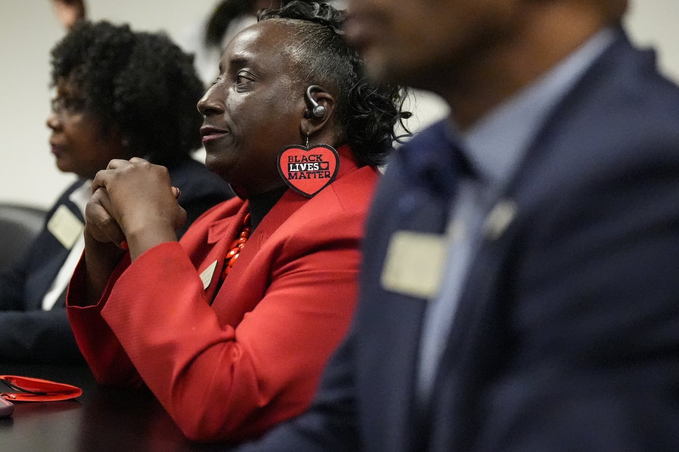 Young students protest against gun violence at Georgia Senate meeting | iNFOnews.ca