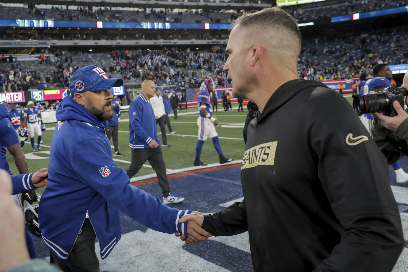 Bresee blocks potential tying FG and Saints hold on to beat Giants 14-11 after Carr is injured | iNFOnews.ca Bresee blocks potential tying FG and Saints hold on to beat Giants 14-11 after Carr is injured | iNFOnews.ca