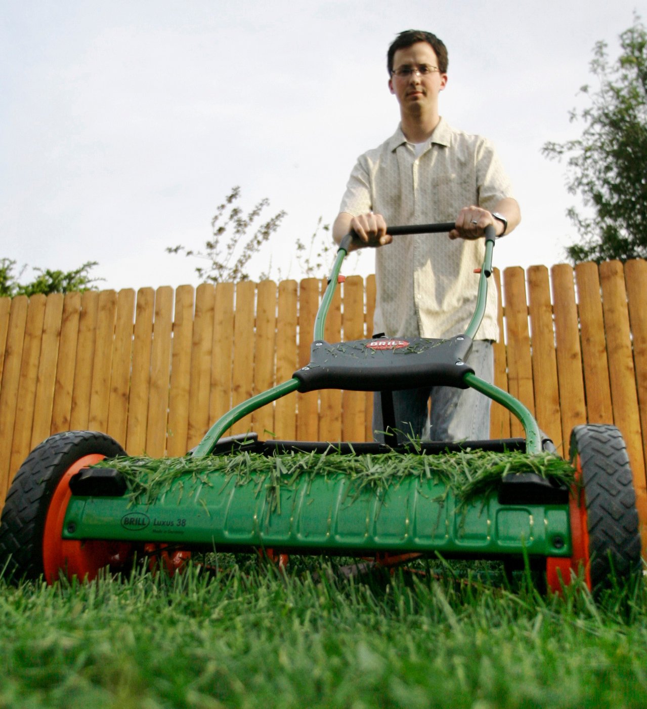 How to save money on garden gear with some creative recycling | iNFOnews.ca How to save money on garden gear with some creative recycling | iNFOnews.ca