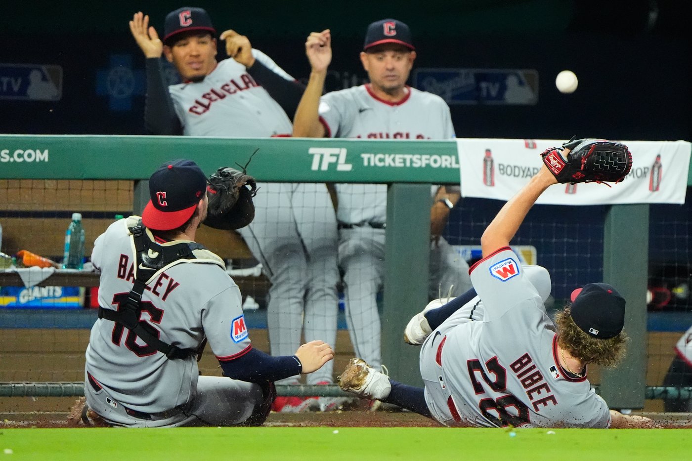 Guardians clinch their 3rd straight AL Central crown with an 11-5 win over the Royals | iNFOnews.ca