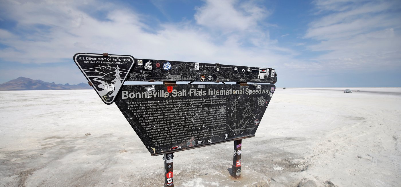 Driver who broke the sound barrier attempts another land speed record in Utah | iNwheels Driver who broke the sound barrier attempts another land speed record in Utah | iNwheels