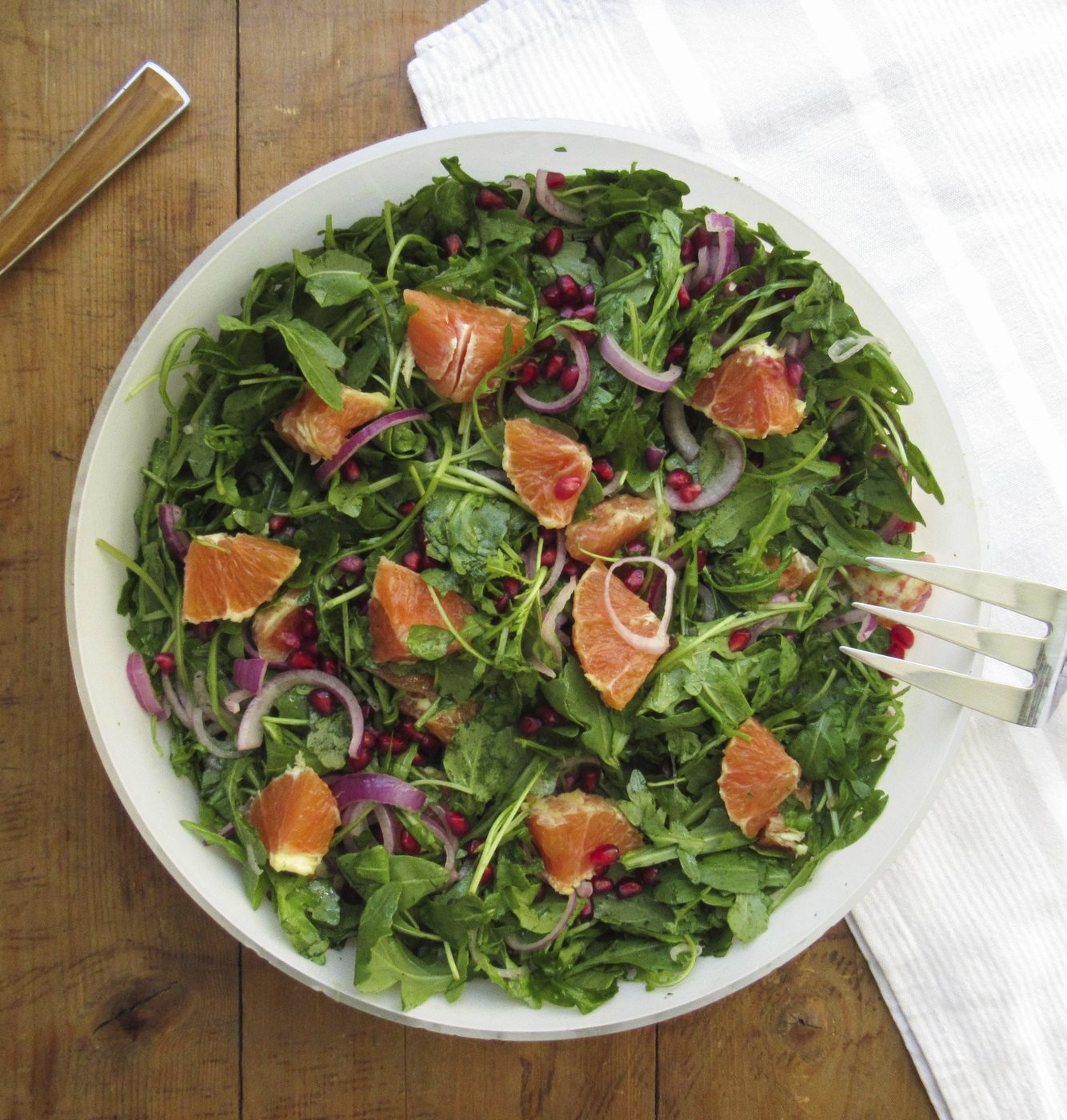 Pomegranate seeds add flair and tradition to a Rosh Hashanah salad | iNFOnews.ca