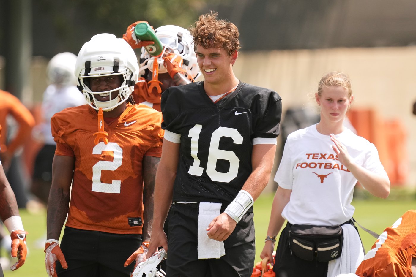 Arch Manning had an up-and-down debut. Texas has revamped around him, hoping for championship run | iNFOnews.ca Arch Manning had an up-and-down debut. Texas has revamped around him, hoping for championship run | iNFOnews.ca