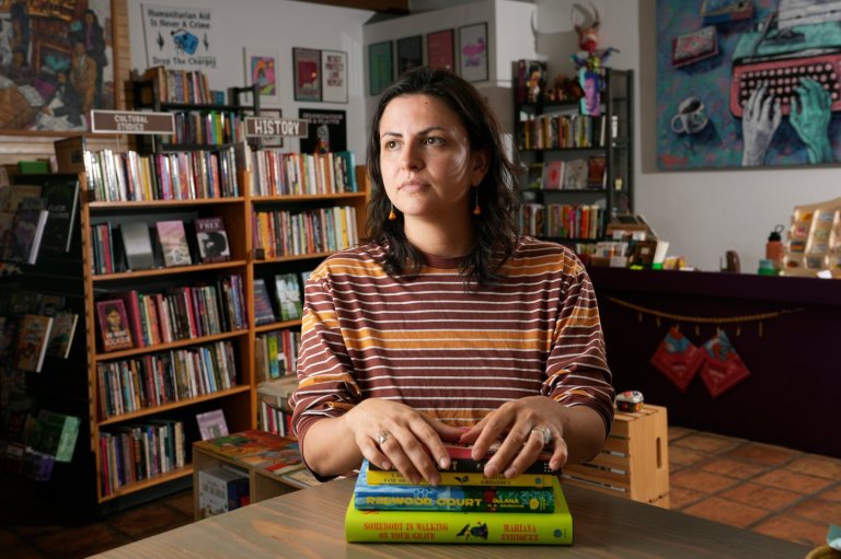 Hispanic authors and bookstores push for representation in publishing | iNFOnews.ca
