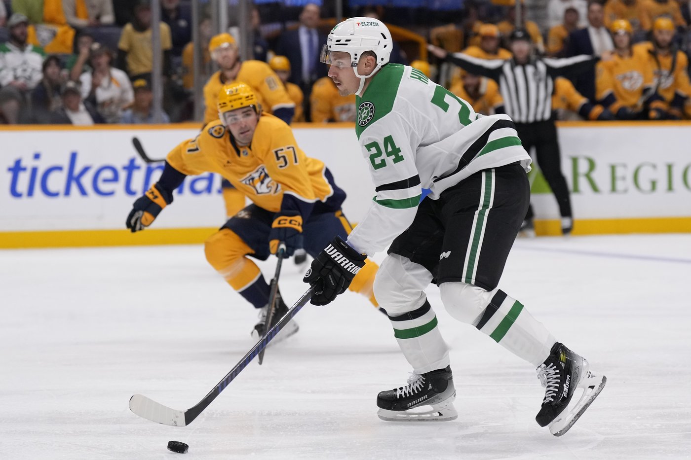 Dallas Stars score 4 goals in 5 shots to take down Predators 4-3 in both teams' season opener | iNFOnews.ca Dallas Stars score 4 goals in 5 shots to take down Predators 4-3 in both teams' season opener | iNFOnews.ca