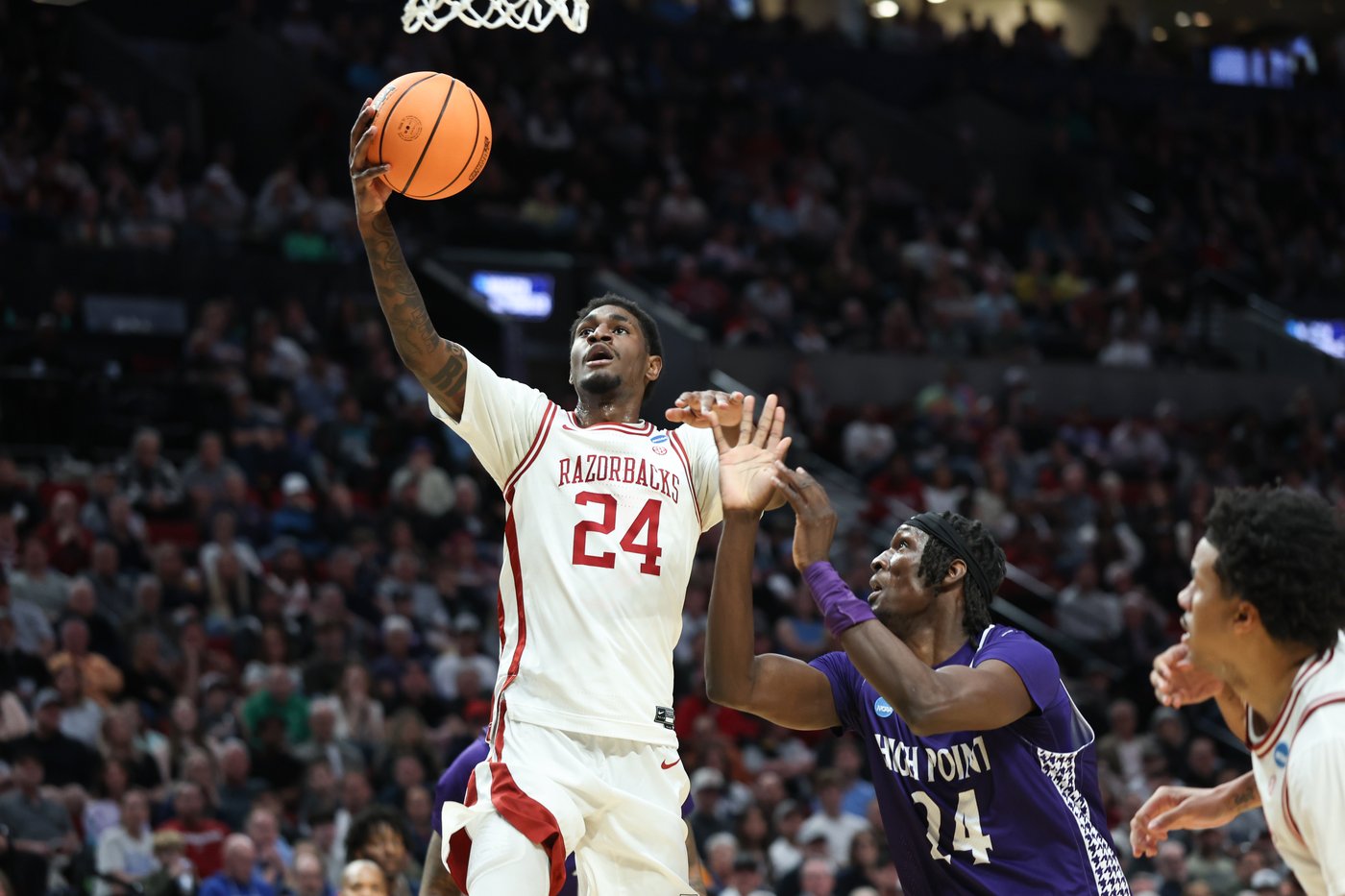 Acuff scores 36 as Arkansas holds off No. 12 seed High Point 94-88 to reach the Sweet 16 | iNFOnews.ca Acuff scores 36 as Arkansas holds off No. 12 seed High Point 94-88 to reach the Sweet 16 | iNFOnews.ca