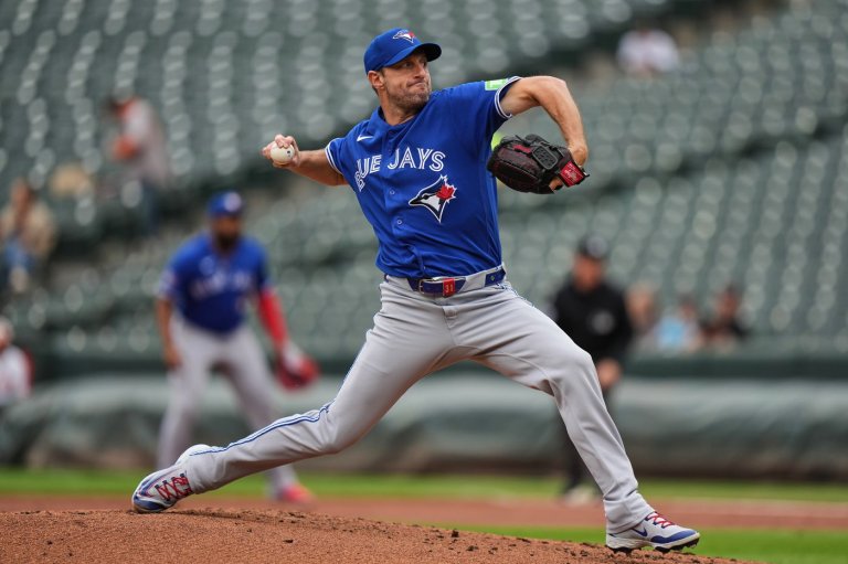 CP NewsAlert: Blue Jays eliminated from playoff race after loss to Orioles | iNFOnews.ca