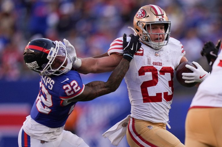 Christian McCaffrey and the 49ers run all over the Giants on the way to winning 34-24 | iNFOnews.ca Christian McCaffrey and the 49ers run all over the Giants on the way to winning 34-24 | iNFOnews.ca