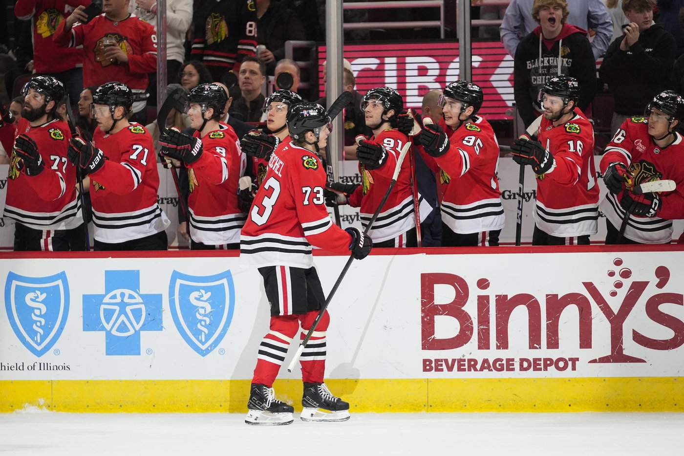 Bertuzzi, Jones help Blackhawks beat slumping Golden Knights 5-3. | iNFOnews.ca Bertuzzi, Jones help Blackhawks beat slumping Golden Knights 5-3. | iNFOnews.ca