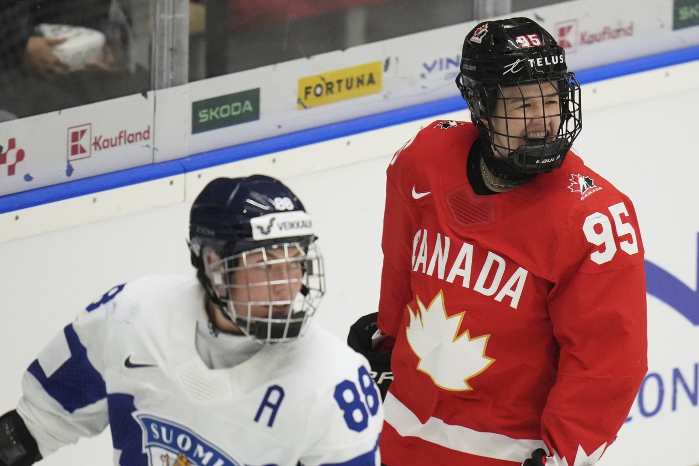 Canada's Watts cleared to play in women's world hockey championship final | iNFOnews.ca