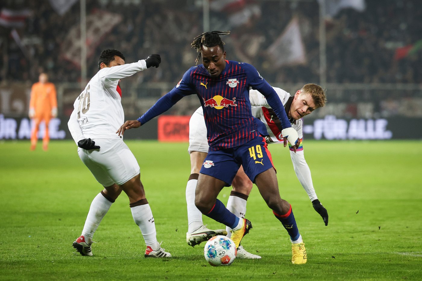 Leipzig settles for a draw as Hoffenheim wins in weather-delayed Bundesliga games | iNFOnews.ca