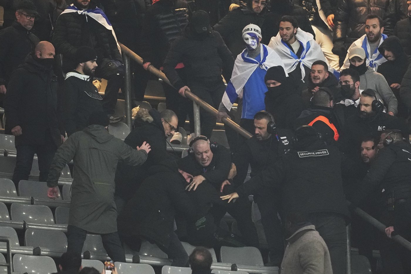 Brief altercation between fans mars France-Israel soccer match despite heavy security | iNFOnews.ca