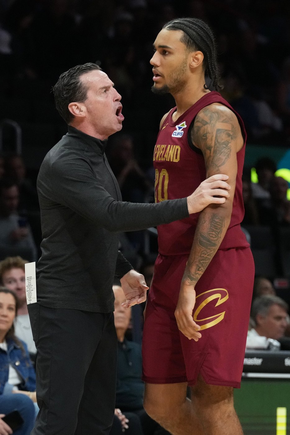 Andrew Wiggins' alley-oop dunk at OT buzzer gives Heat a 140-138 win over the Cavaliers | iNFOnews.ca Andrew Wiggins' alley-oop dunk at OT buzzer gives Heat a 140-138 win over the Cavaliers | iNFOnews.ca