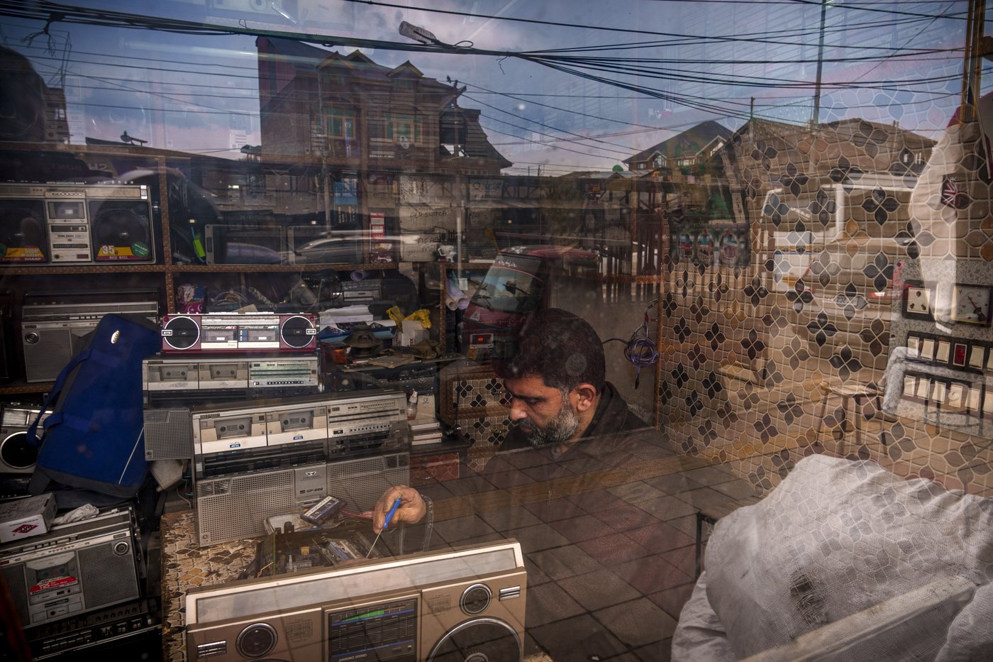 Kashmir's Sufi music lovers are sticking with the audio cassette | iNFOnews.ca