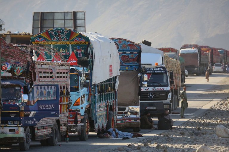 Pakistan partially reopens Torkham border crossing to allow Afghan refugees to leave | iNFOnews.ca Pakistan partially reopens Torkham border crossing to allow Afghan refugees to leave | iNFOnews.ca
