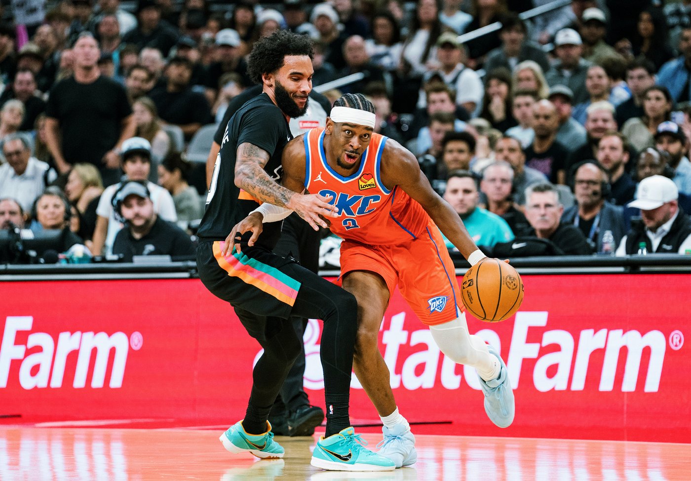Spurs beat Thunder for second time in 11 days, storming to 130-110 victory behind Johnson, Castle | iNFOnews.ca Spurs beat Thunder for second time in 11 days, storming to 130-110 victory behind Johnson, Castle | iNFOnews.ca