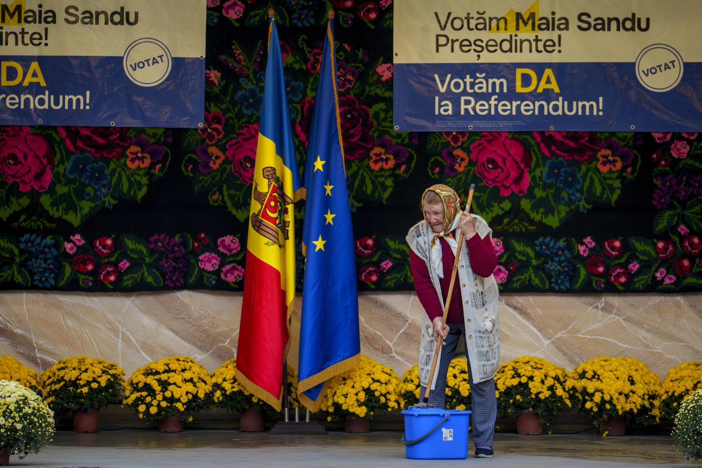 EU candidate Moldova to hold two pivotal votes as officials denounce Russian 'hybrid attacks' | iNFOnews.ca