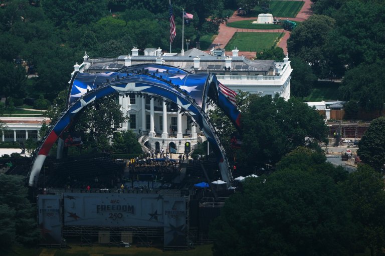 Judge rules Trump can stage UFC fights on White House's South Lawn this weekend | iNFOnews.ca