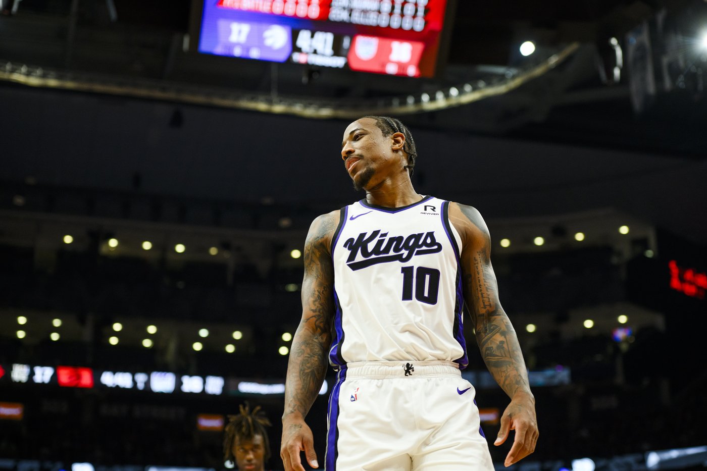 DeMar DeRozan 'tries not to think' about Raptors possibly retiring his jersey | iNFOnews.ca