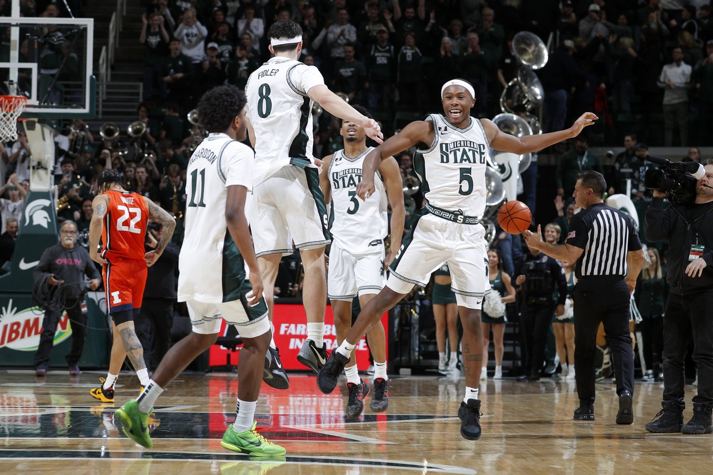 No. 12 Michigan State's win streak continues with 80-78 victory over No. 19 Illinois | iNFOnews.ca No. 12 Michigan State's win streak continues with 80-78 victory over No. 19 Illinois | iNFOnews.ca