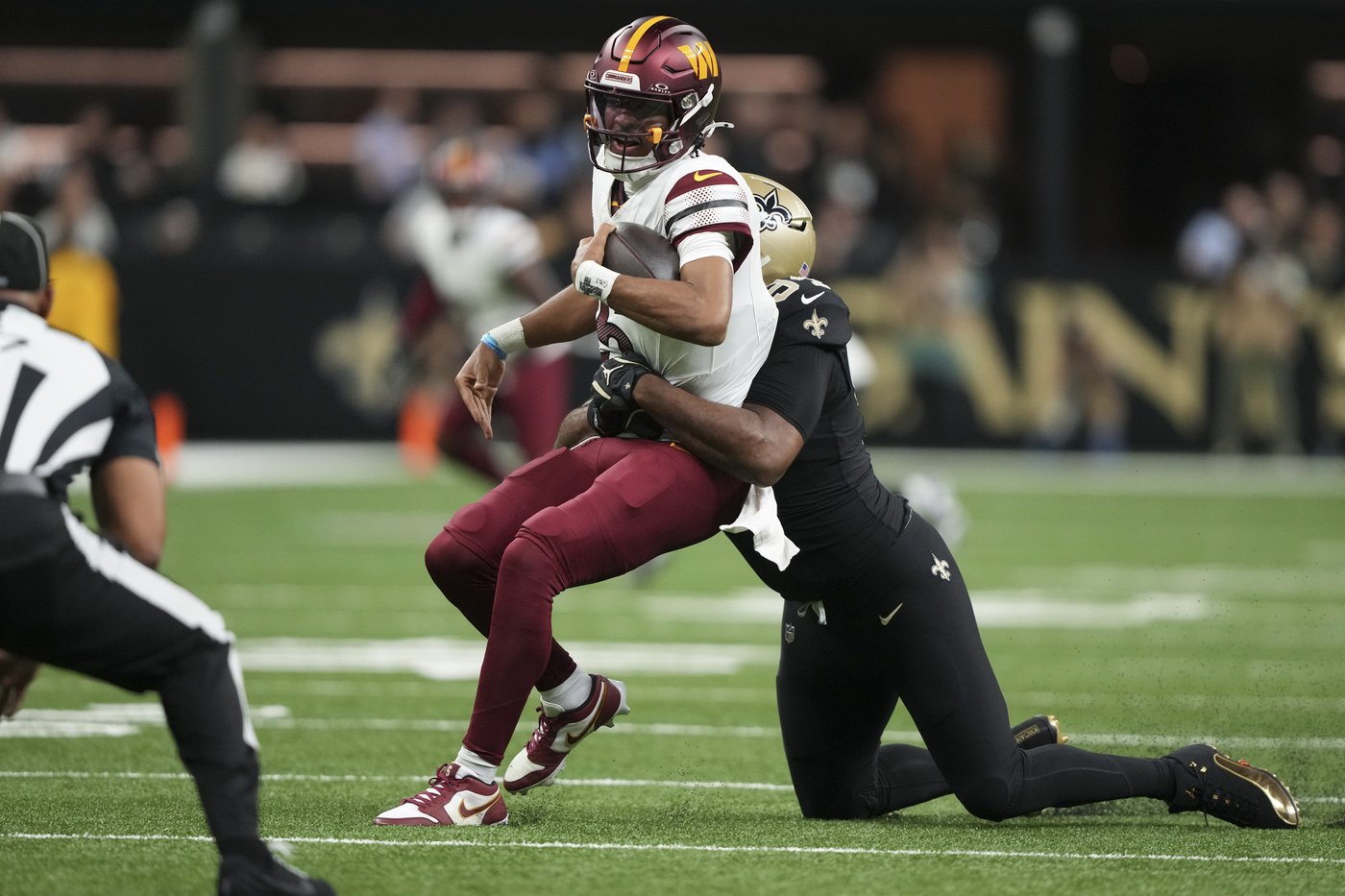 Jayden Daniels was sacked 8 times, and the Commanders rookie QB shoulders some of the blame | iNFOnews.ca Jayden Daniels was sacked 8 times, and the Commanders rookie QB shoulders some of the blame | iNFOnews.ca