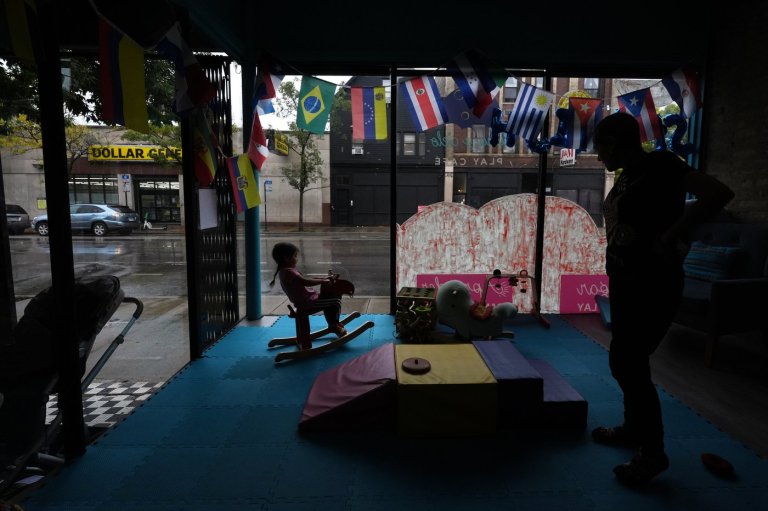PHOTO ESSAY: Chicago's children are getting caught in the chaos of immigration crackdowns | iNFOnews.ca PHOTO ESSAY: Chicago's children are getting caught in the chaos of immigration crackdowns | iNFOnews.ca