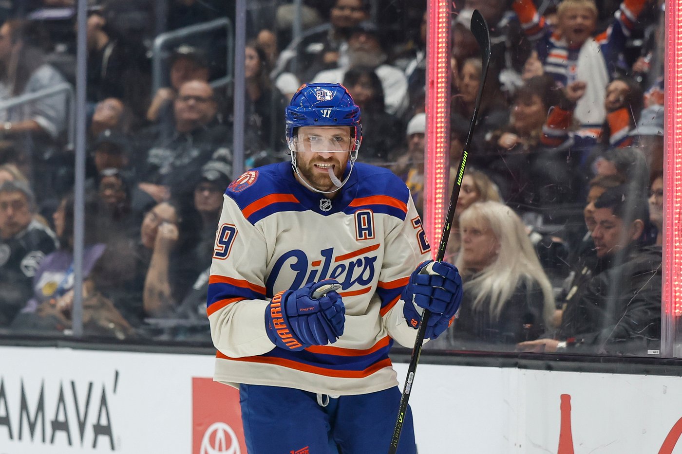 McDavid's 3-point first period propels Oilers past winless Kings 4-1 for 5th straight win | iNFOnews.ca McDavid's 3-point first period propels Oilers past winless Kings 4-1 for 5th straight win | iNFOnews.ca