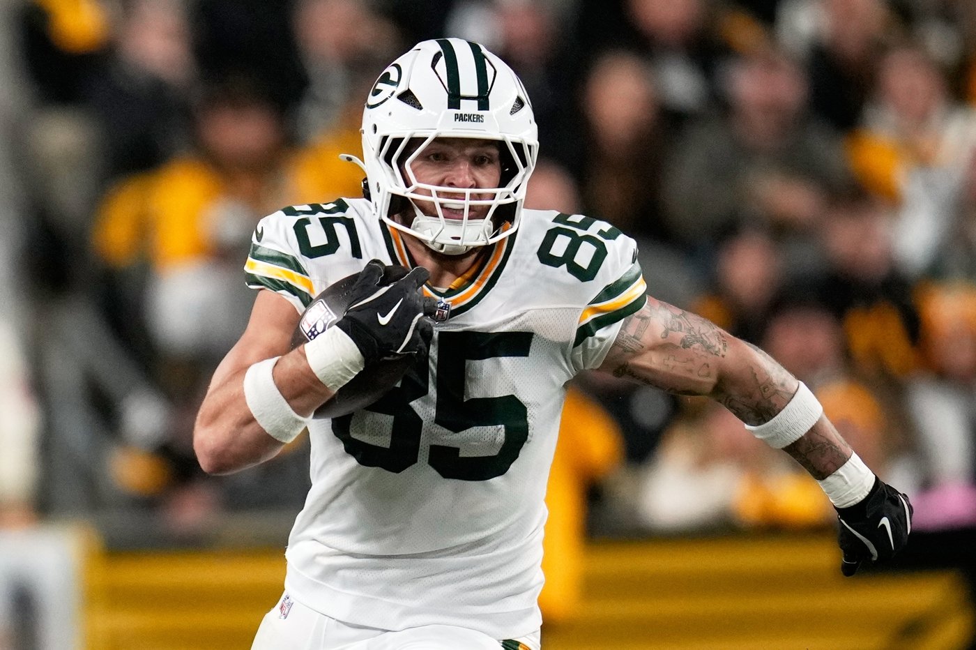 Yes, those really are the Steelers out there against the Packers. Even if it doesn't look like it | iNFOnews.ca Yes, those really are the Steelers out there against the Packers. Even if it doesn't look like it | iNFOnews.ca