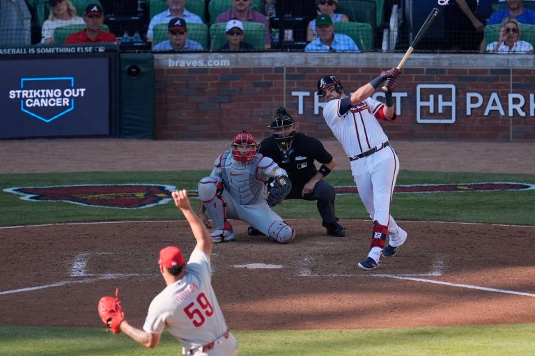 Austin Riley's 3-run homer off Jhoan Duran rallies Braves past Phillies 5-3 in NLWCS opener | iNFOnews.ca