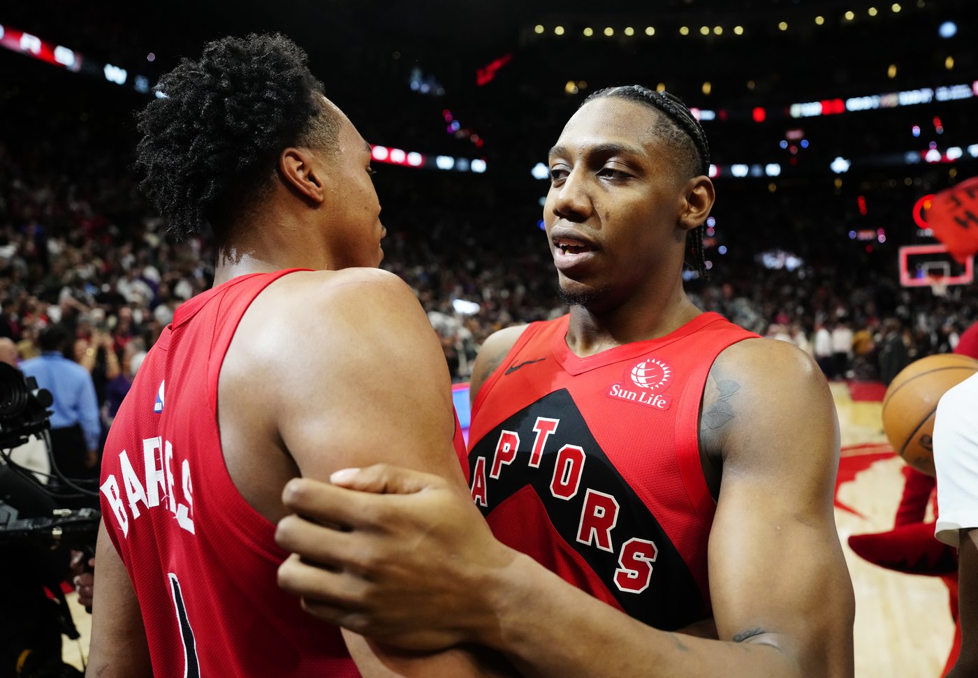 Barrett sinks game-winning overtime three as Raptors stun Cavaliers to force Game 7 | iNFOnews.ca