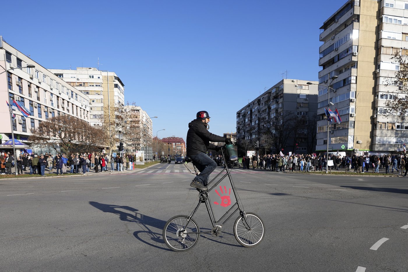 Serbia's students lead Danube bridge blockades as protest draws tens of thousands calling for change | iNFOnews.ca