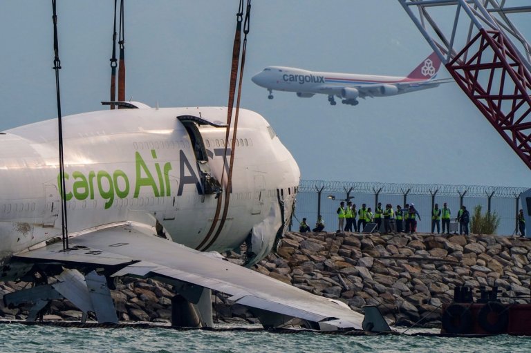 Engine accelerated after landing, a probe into deadly Hong Kong plane crash finds | iNFOnews.ca
