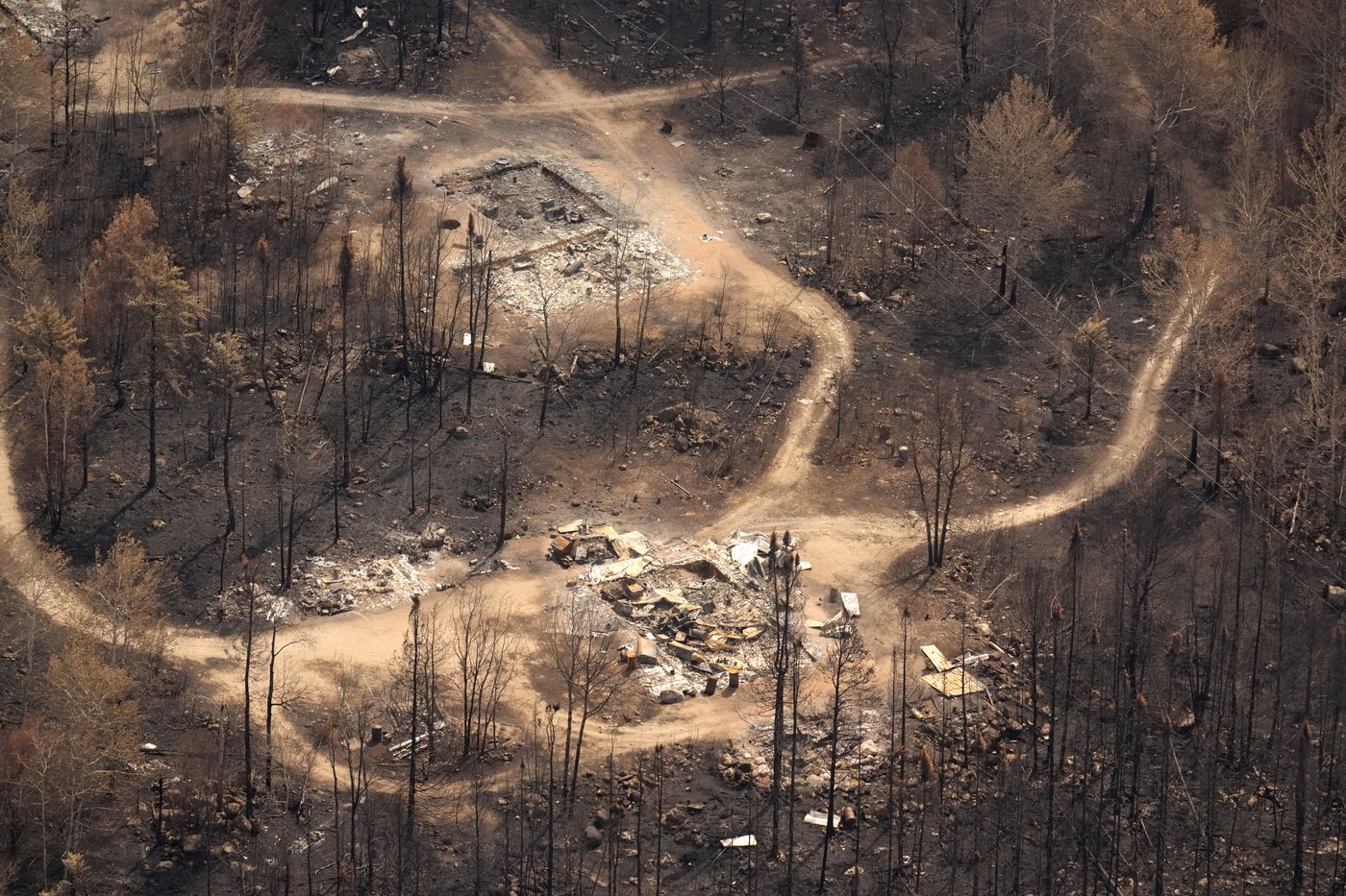 Aerial photos show devastation of Ontario First Nation as wildfires burn across north | iNFOnews.ca