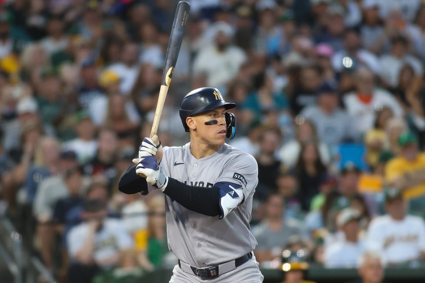 Yankees slugger Aaron Judge out of lineup with bone bruise in right rib and may miss a few days | iNFOnews.ca Yankees slugger Aaron Judge out of lineup with bone bruise in right rib and may miss a few days | iNFOnews.ca
