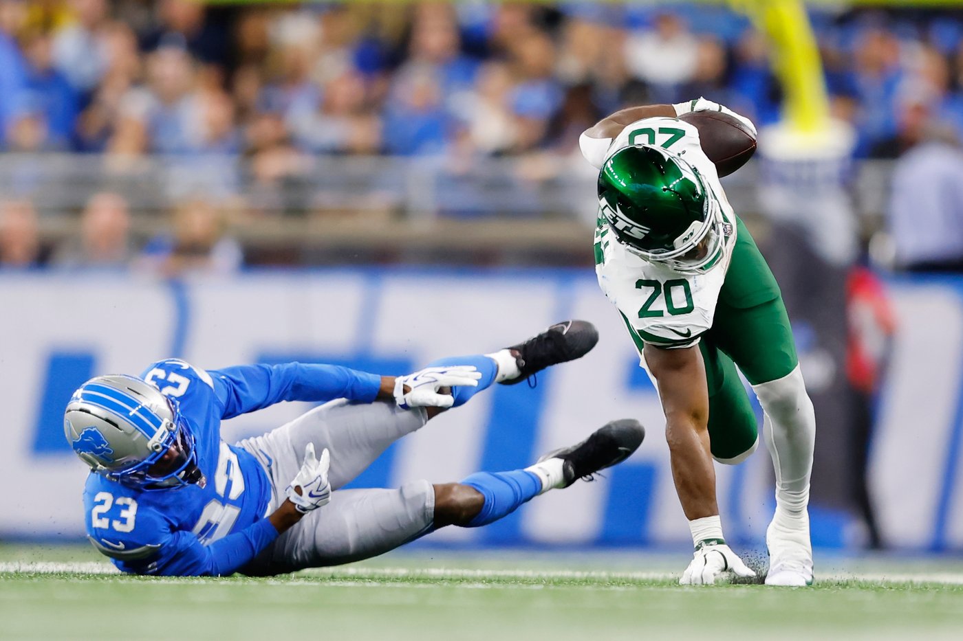 Jets running back Breece Hall is week to week with a quadriceps injury, 4 others also sitting out | iNFOnews.ca