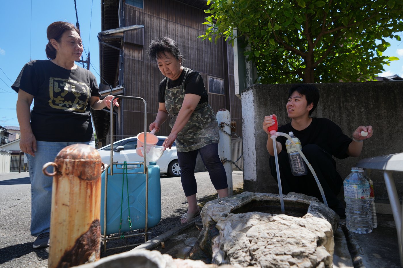 Photos show the aftermath of a damaging earthquake in southwestern Japan | iNhome