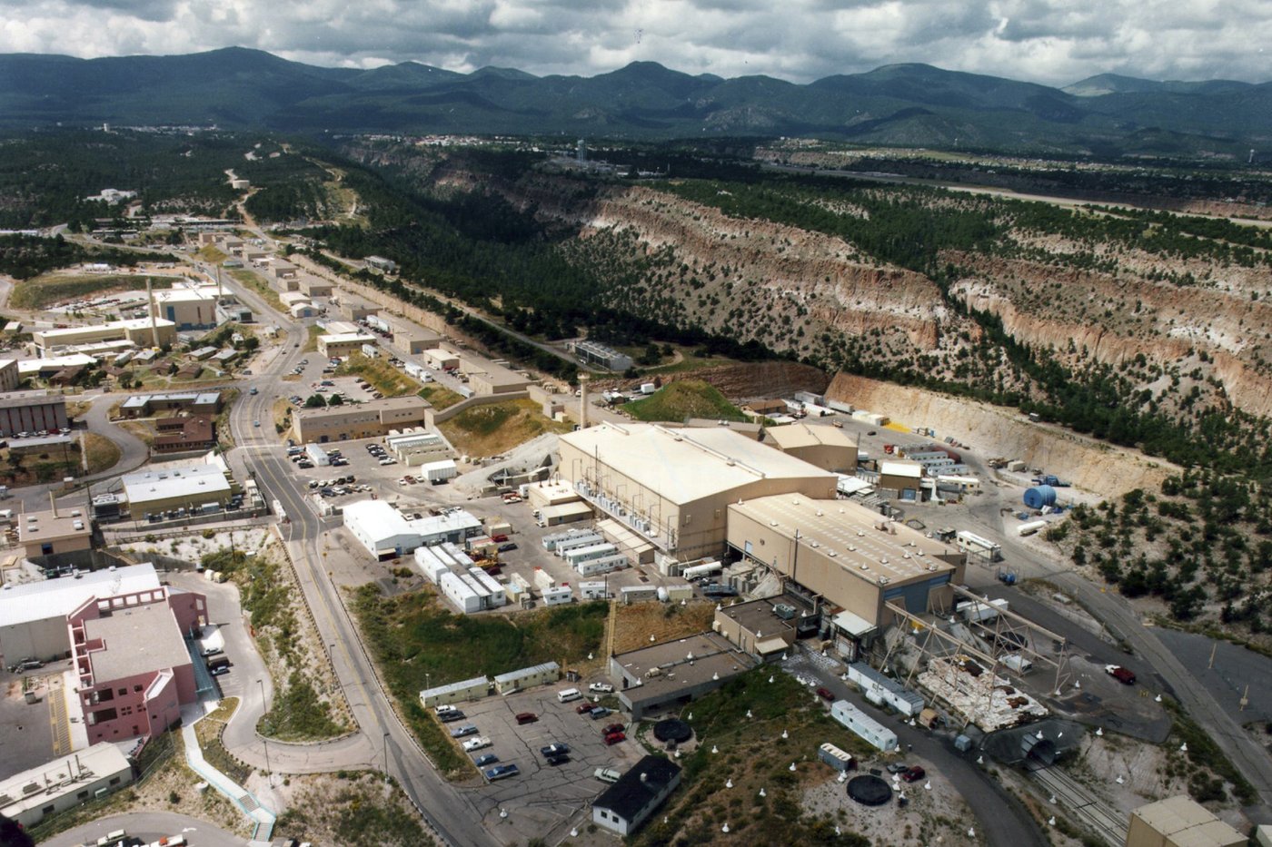 US nuclear weapon production sites violated environmental rules, federal judge decides | iNFOnews.ca