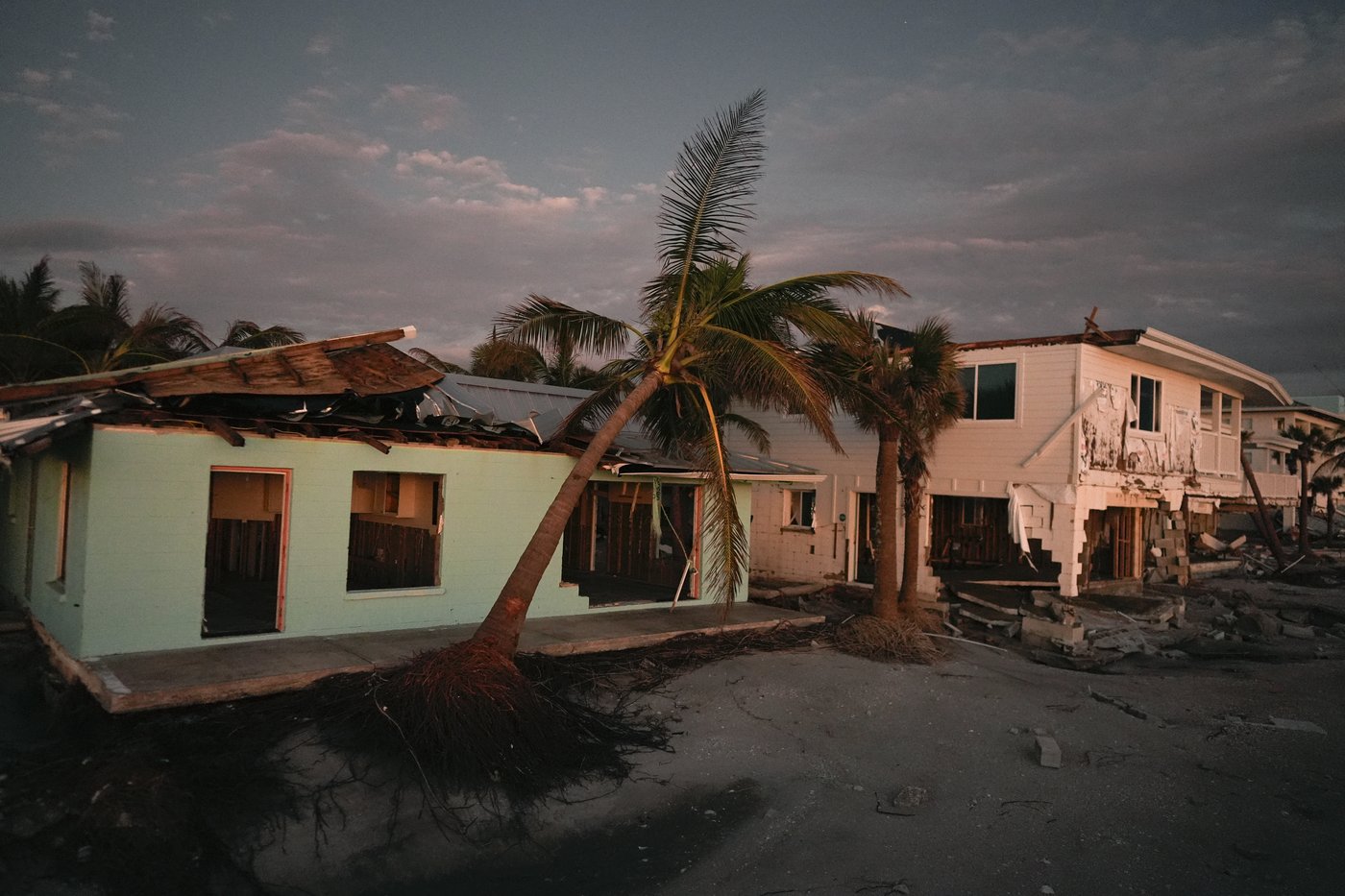 Floridians cleaning up from Hurricane Milton are hampered by a widespread fuel shortage | iNFOnews.ca