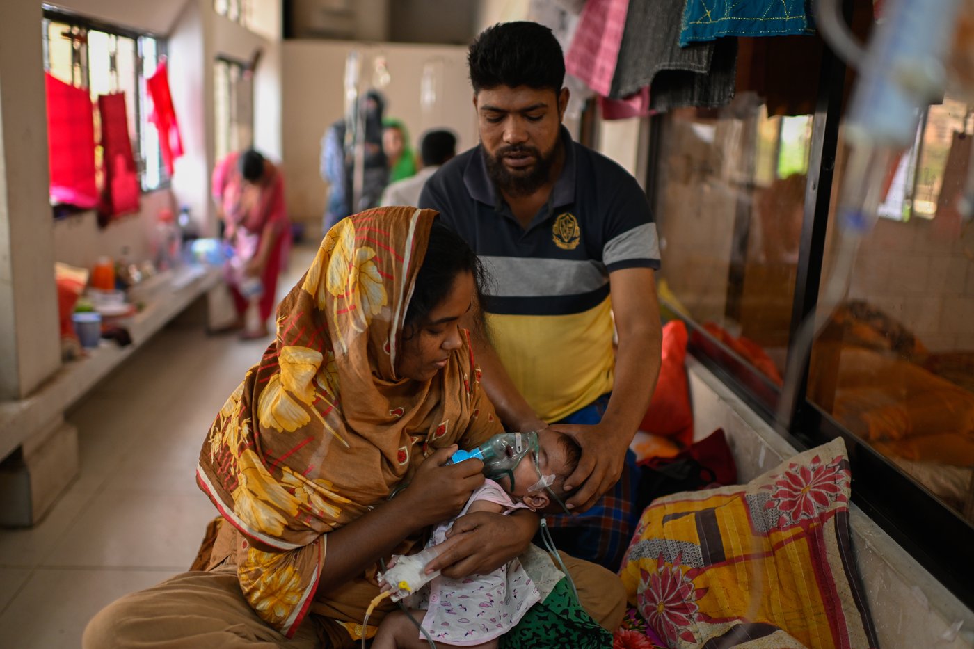 Bangladesh conducts emergency measles vaccinations as outbreak kills more than 100 children | iNFOnews.ca Bangladesh conducts emergency measles vaccinations as outbreak kills more than 100 children | iNFOnews.ca