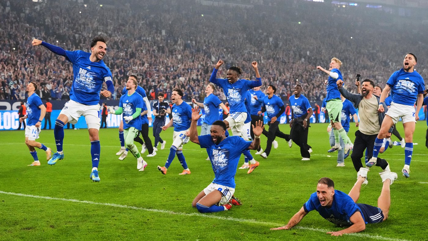 Schalke wins Germany’s second division a day after getting promoted back to the Bundesliga | iNFOnews.ca