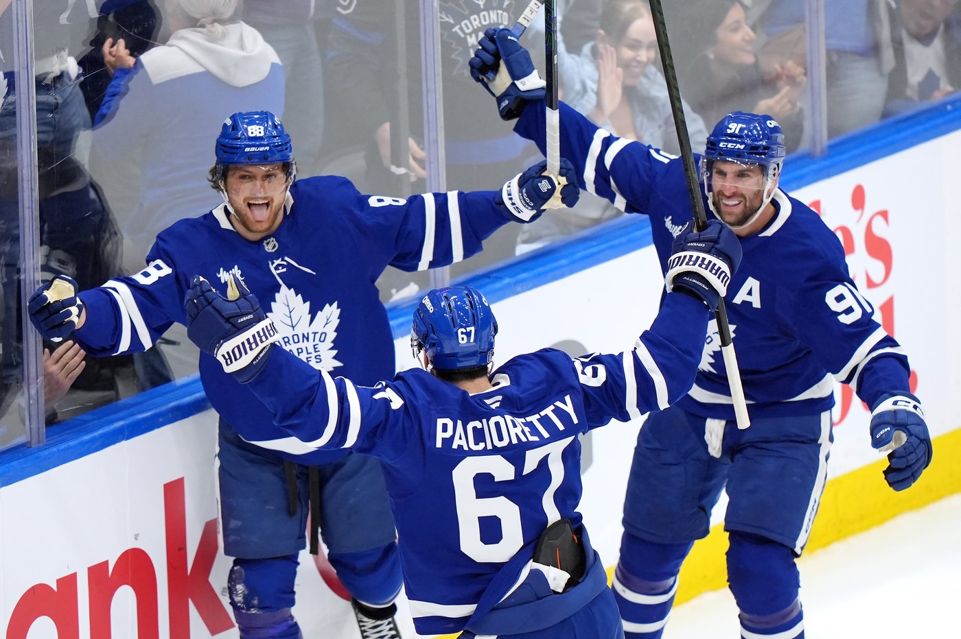 Nylander powers Leafs over Panthers in Game 1; Toronto loses Stolarz to injury | iNFOnews.ca Nylander powers Leafs over Panthers in Game 1; Toronto loses Stolarz to injury | iNFOnews.ca